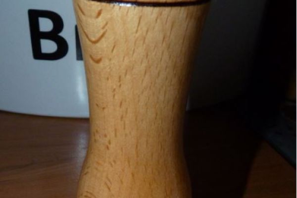 vase2F304739A-EF0E-5F2A-80D8-B796B58D7EE8.jpg